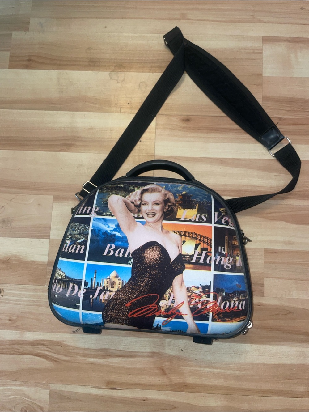 Marilyn Monroe cross body lunch bag
